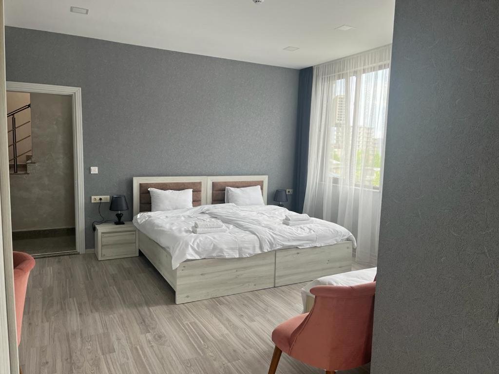 Hotel Fleur De Lis Gonio المظهر الخارجي الصورة