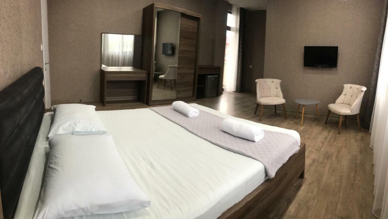 Hotel Fleur De Lis Gonio المظهر الخارجي الصورة