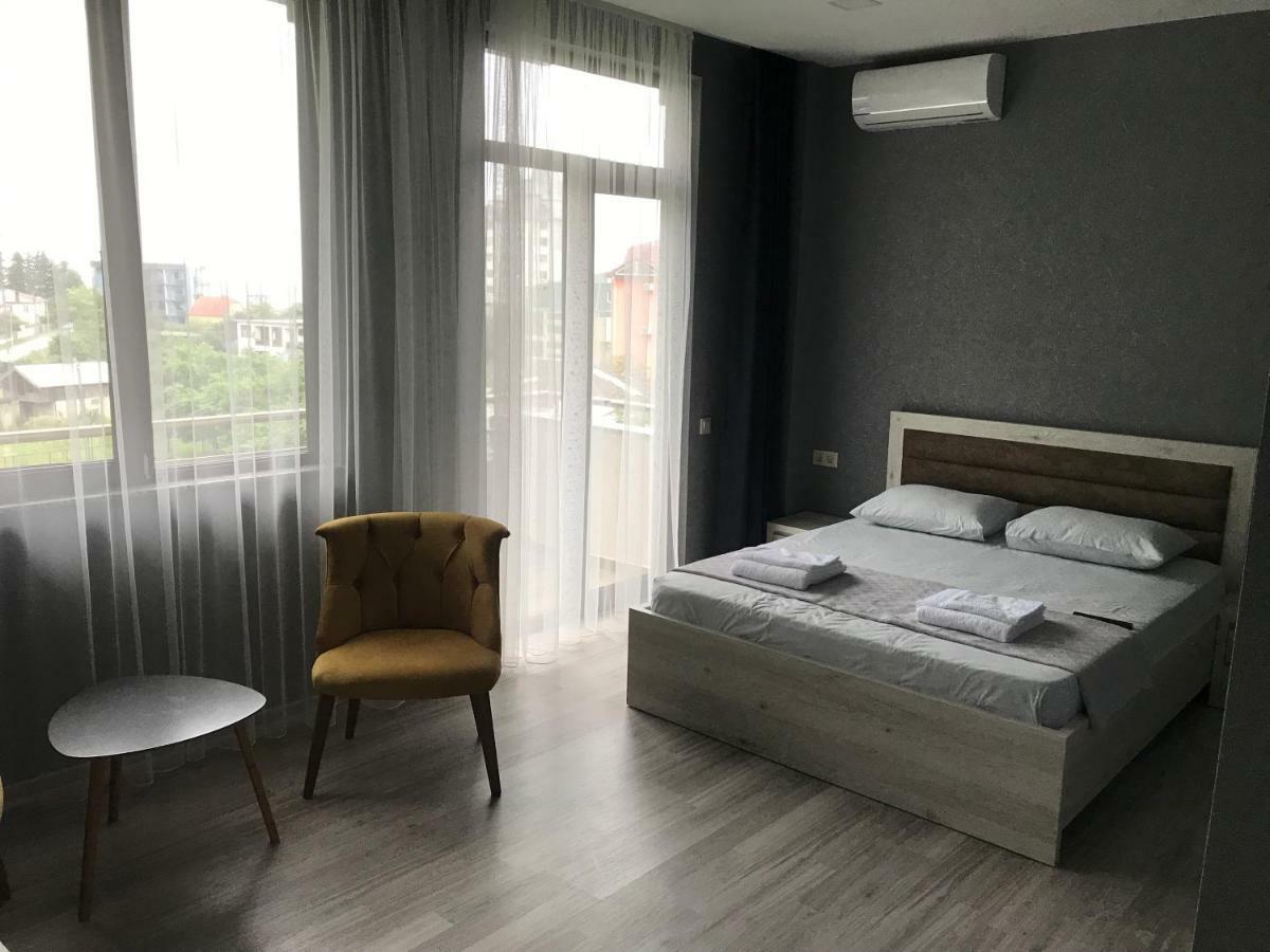 Hotel Fleur De Lis Gonio المظهر الخارجي الصورة