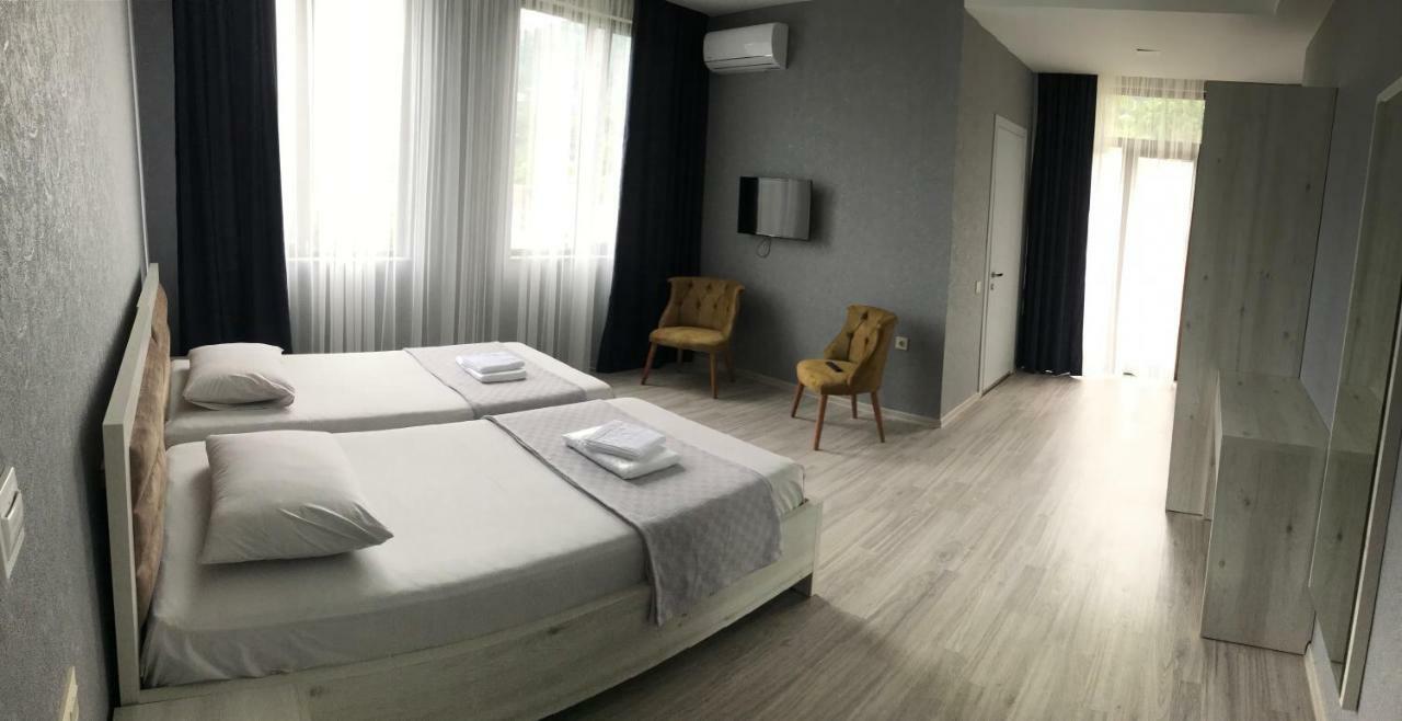 Hotel Fleur De Lis Gonio المظهر الخارجي الصورة