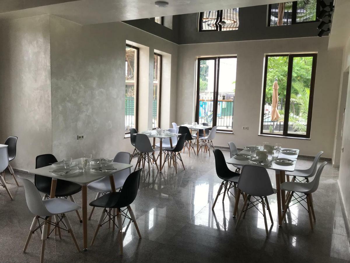 Hotel Fleur De Lis Gonio المظهر الخارجي الصورة